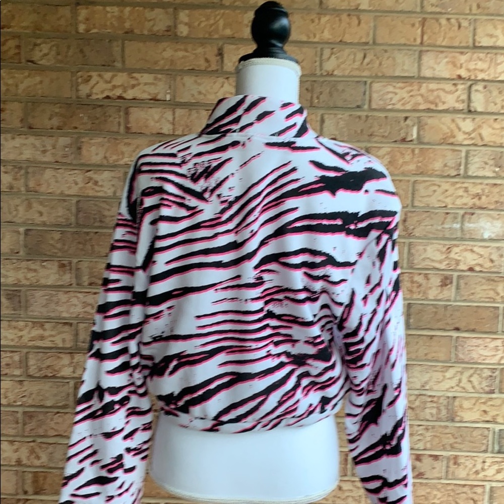 Hot Pink n Black Cropped Sweat Shirt - Picture 3 of 4